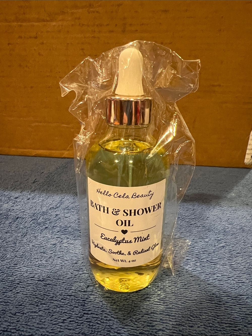 Hello Cela Beauty Eucalyptus Mint Bath & Shower Oil